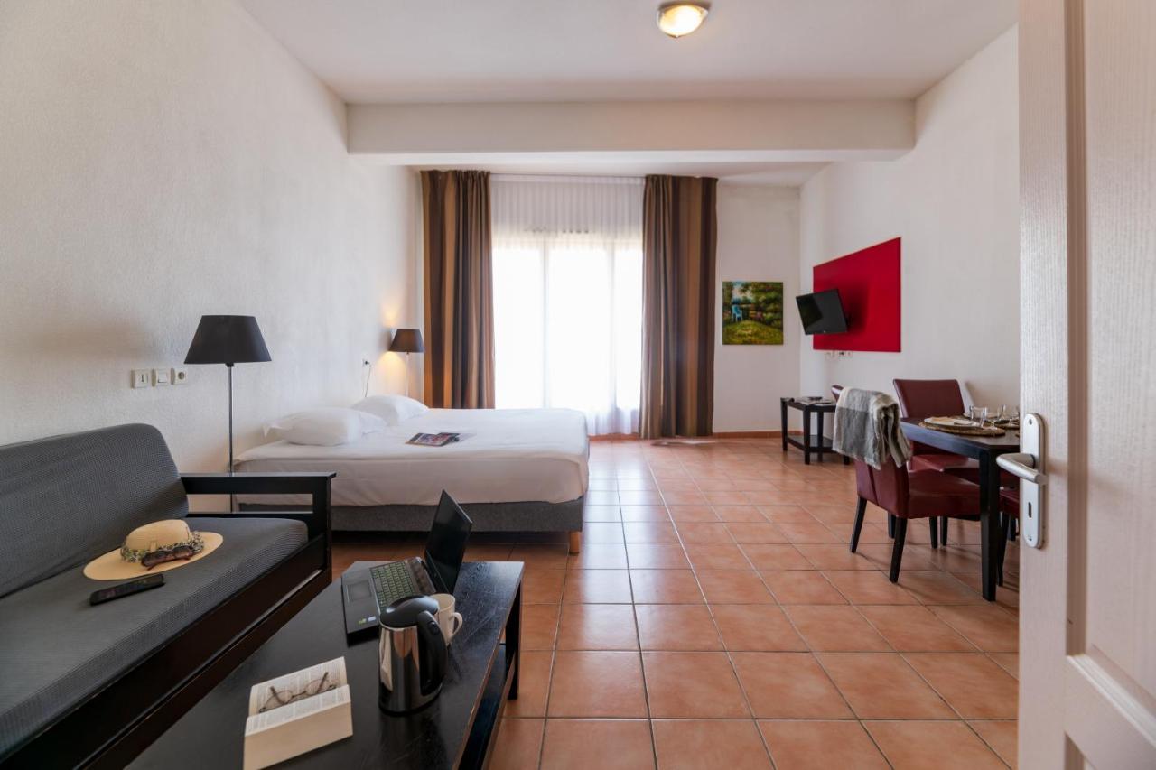 Cerise Carcassonne Sud Hotel Bagian luar foto