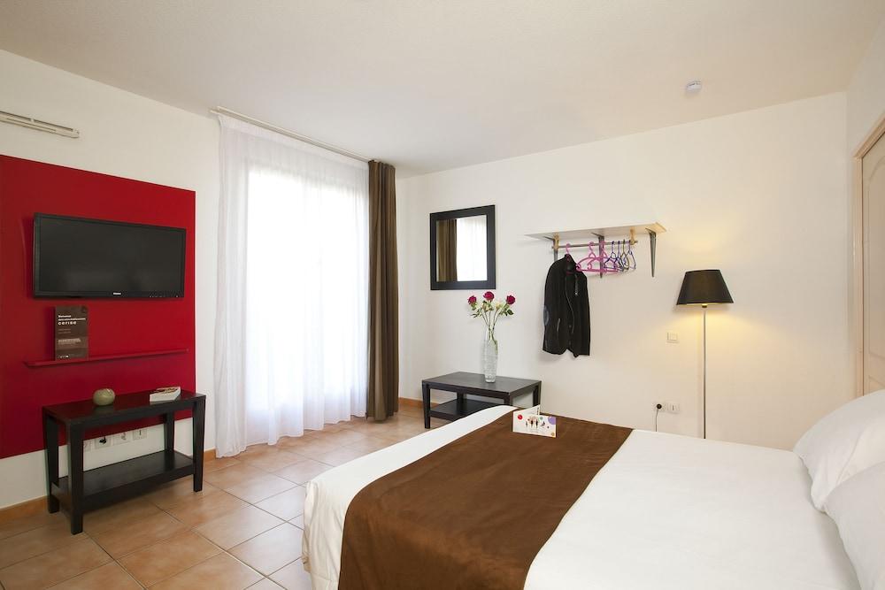 Cerise Carcassonne Sud Hotel Bagian luar foto