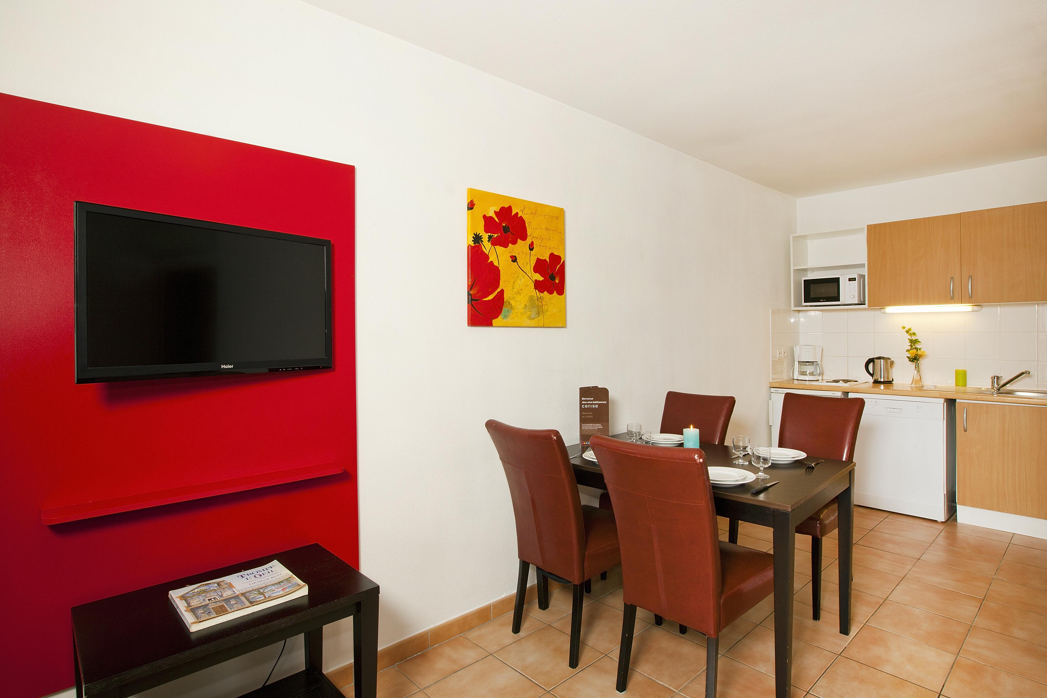 Cerise Carcassonne Sud Hotel Bagian luar foto