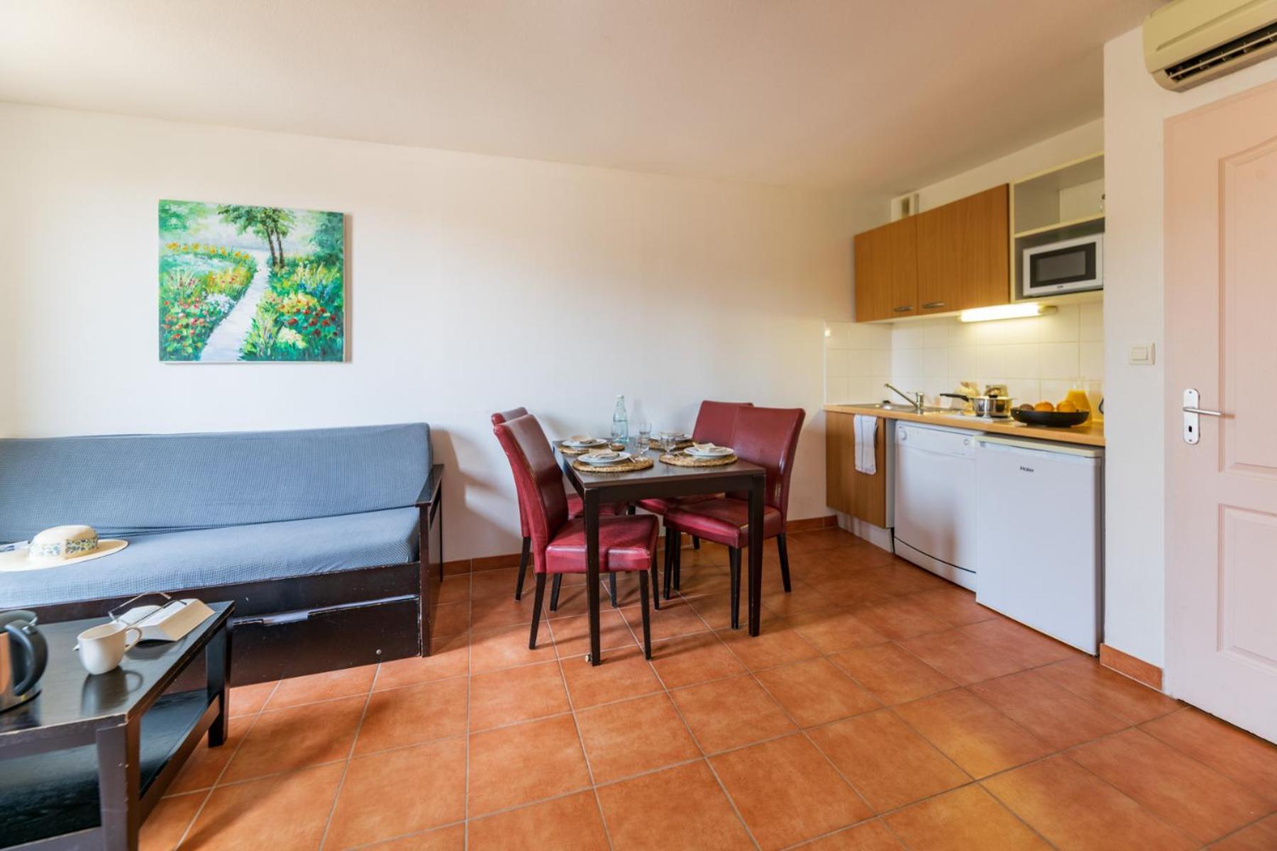 Cerise Carcassonne Sud Hotel Bagian luar foto